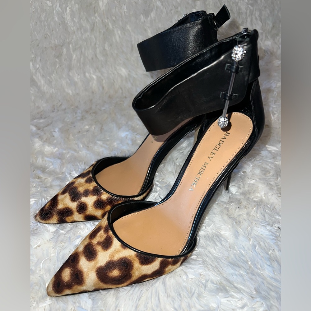 New Badgley Mischka Women's Calf Hair Leather Heels Ankle Strap Pointed Sz 6.5